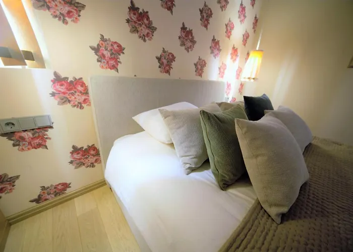 Quiet Old Town With Elevator Access Riga