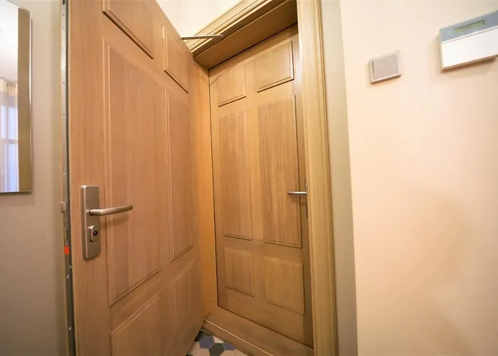 Daire Quiet Old Town With Elevator Access Riga